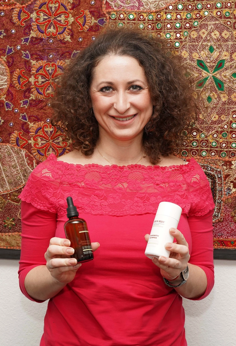 KAYA VEDA® Erfahrungen bei Haarausfall – persönliche Berichte